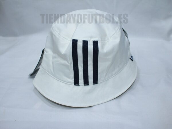 Gorro Playero Real Madrid CF. Blanco Adidas